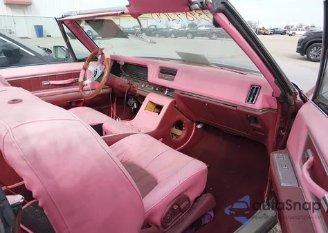 1968 Cadillac Deville z USA, uszkodzony, nr VIN 000000000F8156270